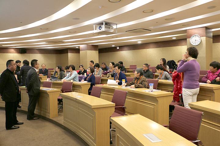 池根亿教授以大量研究数据亮相医学盛会，展现医学研究新突破